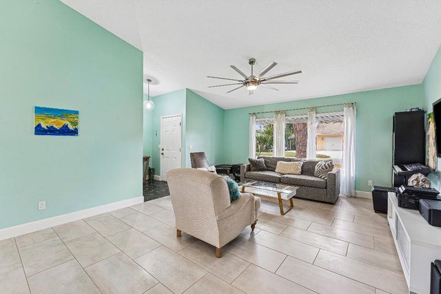 709 Warren Drive, Jupiter, FL 33458