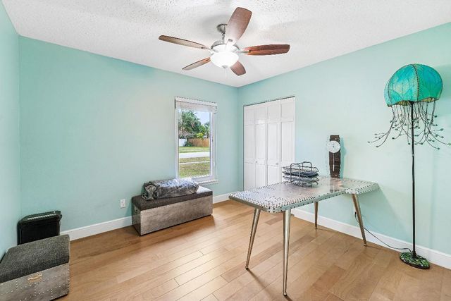 709 Warren Drive, Jupiter, FL 33458