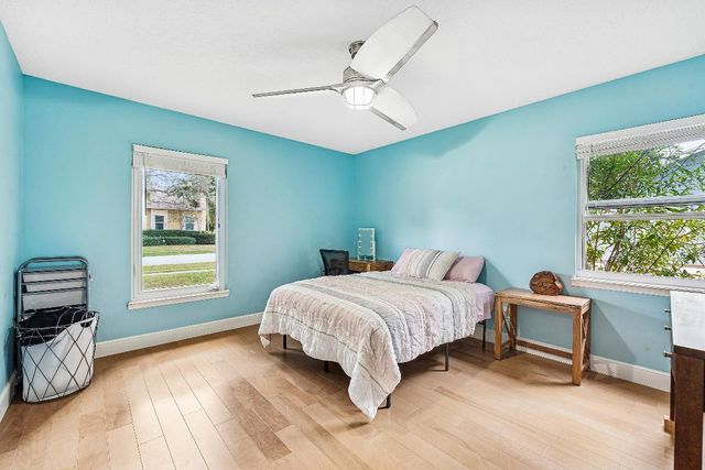 709 Warren Drive, Jupiter, FL 33458