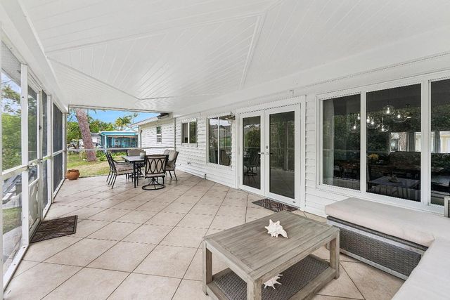 709 Warren Drive, Jupiter, FL 33458