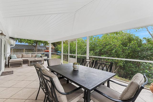 709 Warren Drive, Jupiter, FL 33458