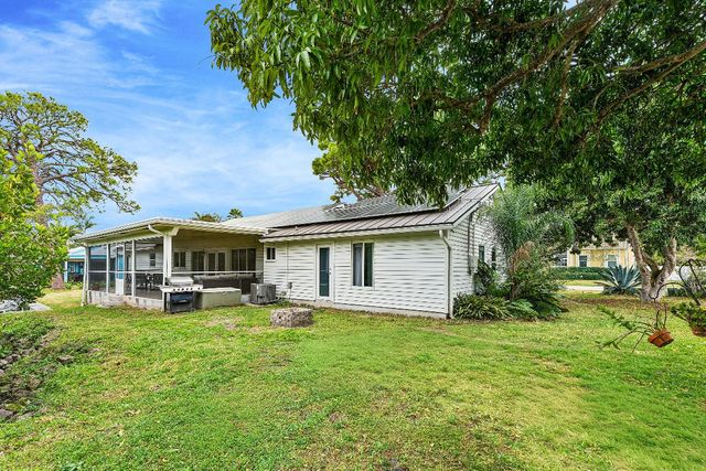 709 Warren Drive, Jupiter, FL 33458