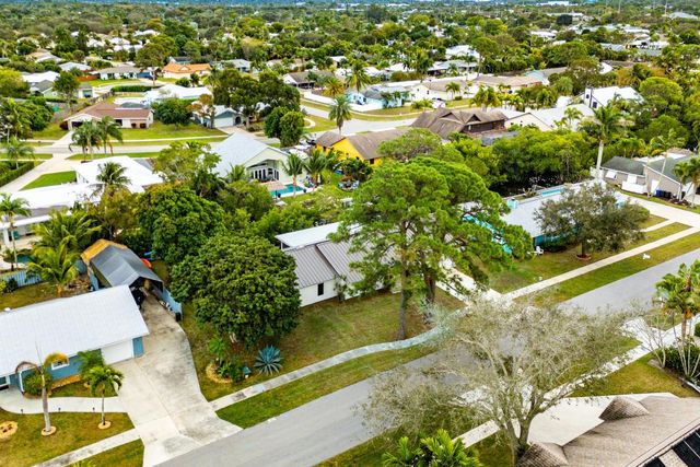 709 Warren Drive, Jupiter, FL 33458