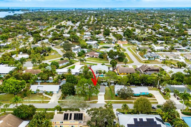 709 Warren Drive, Jupiter, FL 33458