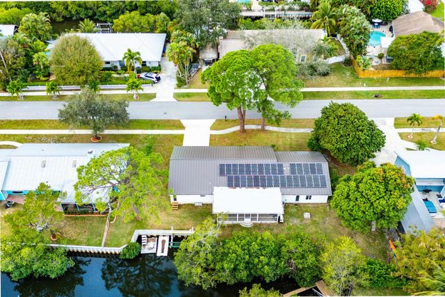 709 Warren Drive, Jupiter, FL 33458