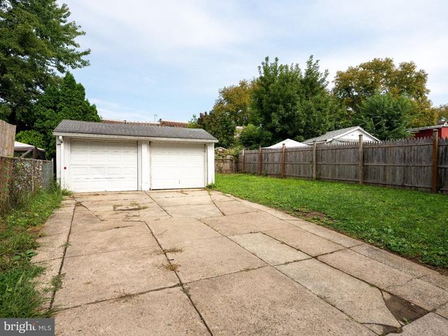 16 S 13TH ST, Darby, PA 19023