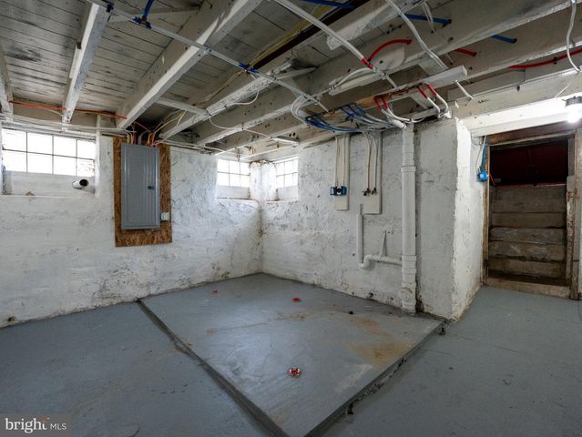 16 S 13TH ST, Darby, PA 19023