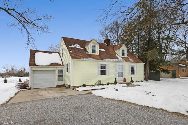 5019 Union Avenue NE, Homeworth, OH 44634