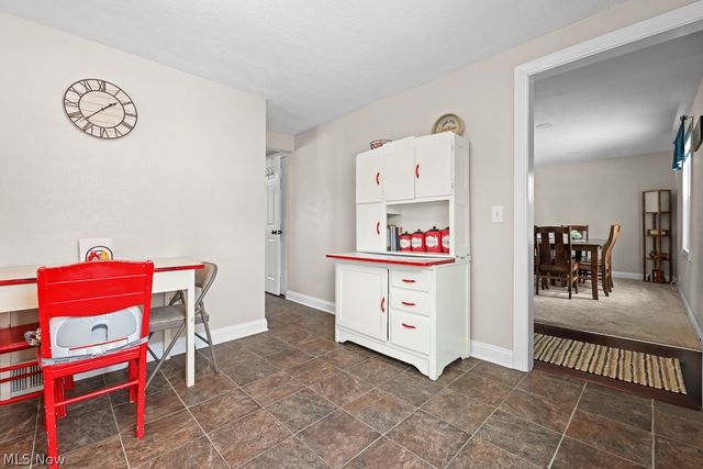 5019 Union Avenue NE, Homeworth, OH 44634