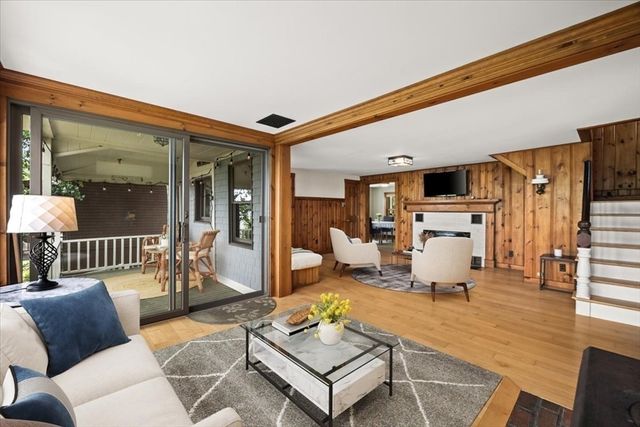 13 Pine Bluff, Lakeville, MA 02347
