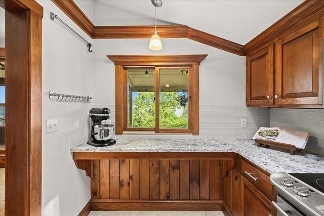 13 Pine Bluff, Lakeville, MA 02347