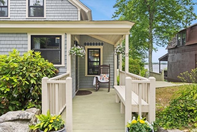 13 Pine Bluff, Lakeville, MA 02347