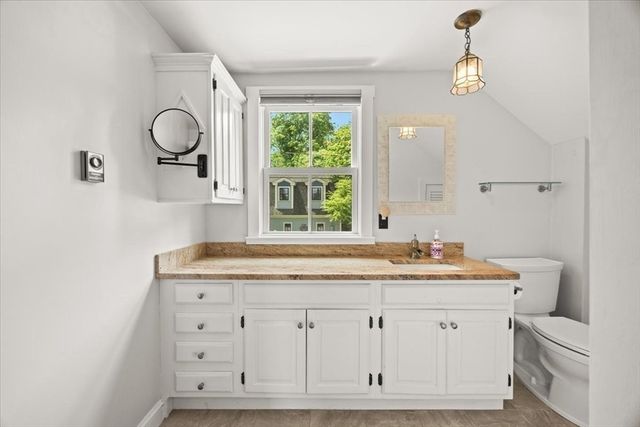 13 Pine Bluff, Lakeville, MA 02347