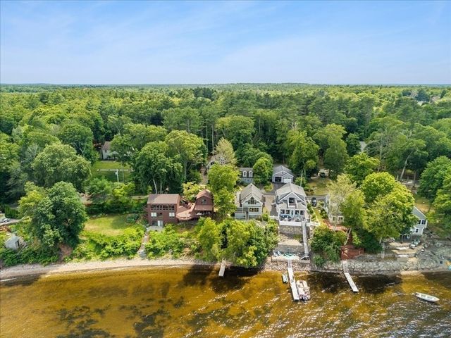 13 Pine Bluff, Lakeville, MA 02347