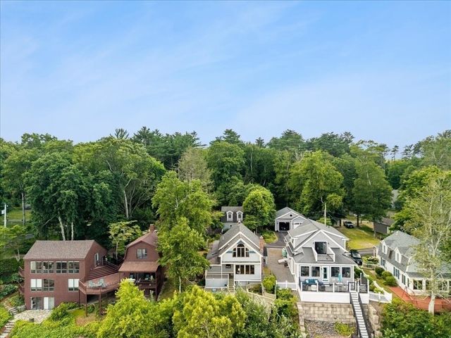 13 Pine Bluff, Lakeville, MA 02347
