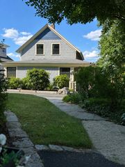 13 Pine Bluff, Lakeville, MA 02347