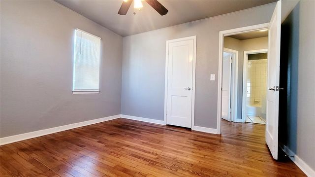 300 E Kittyhawk Drive, Midwest City, OK 73110