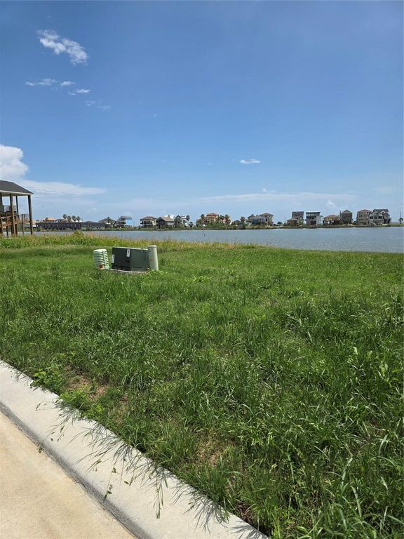 1422 Windmill Harbour Drive, Seabrook, TX 77586