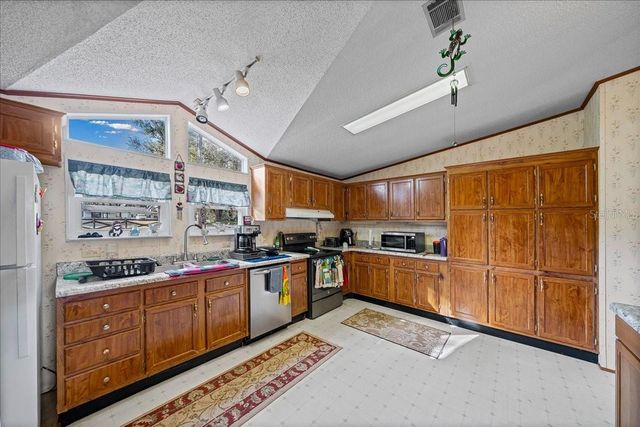 13181 NE 39TH TERRACE, Anthony, FL 32617