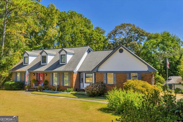 5011 SE West Lake Drive, Conyers, GA 30094