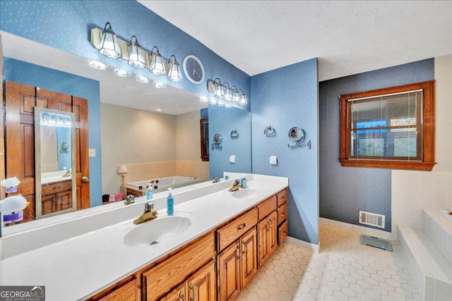 5011 SE West Lake Drive, Conyers, GA 30094