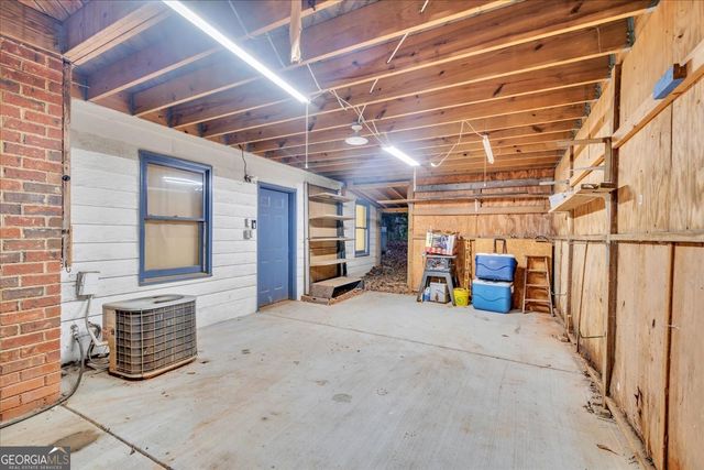 5011 SE West Lake Drive, Conyers, GA 30094