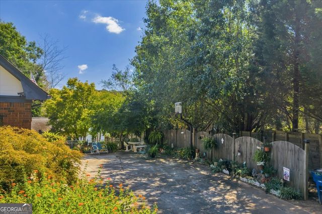 5011 SE West Lake Drive, Conyers, GA 30094