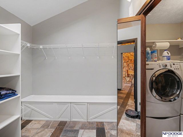 21025 Timberlane Drive, Elkhorn, NE 68022