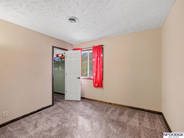 21025 Timberlane Drive, Elkhorn, NE 68022