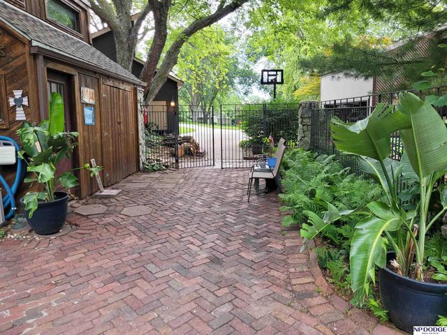 21025 Timberlane Drive, Elkhorn, NE 68022