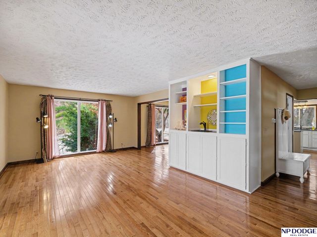 21025 Timberlane Drive, Elkhorn, NE 68022