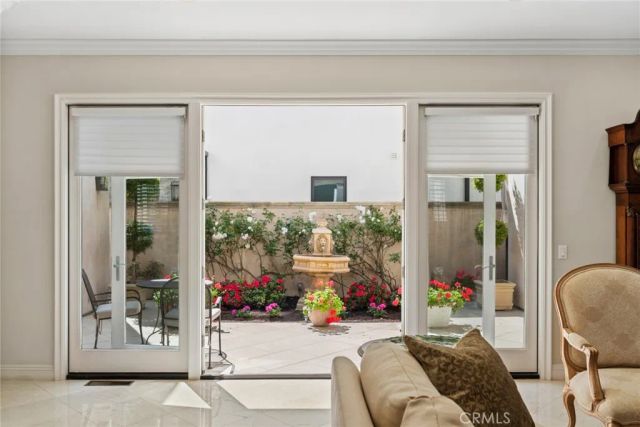 521 Via Lido Nord, Newport Beach, CA 92663