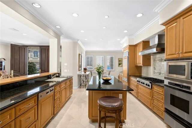 521 Via Lido Nord, Newport Beach, CA 92663
