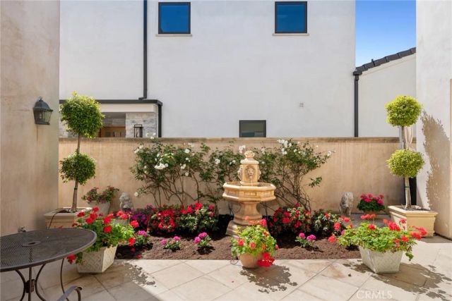 521 Via Lido Nord, Newport Beach, CA 92663