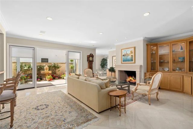 521 Via Lido Nord, Newport Beach, CA 92663