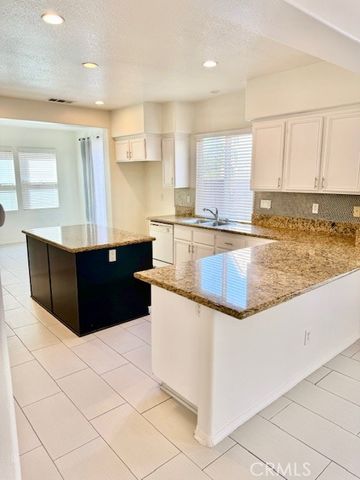 1562 Chesire Drive, Perris, CA 92571