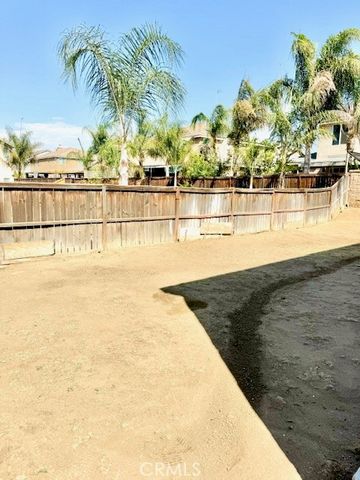 1562 Chesire Drive, Perris, CA 92571