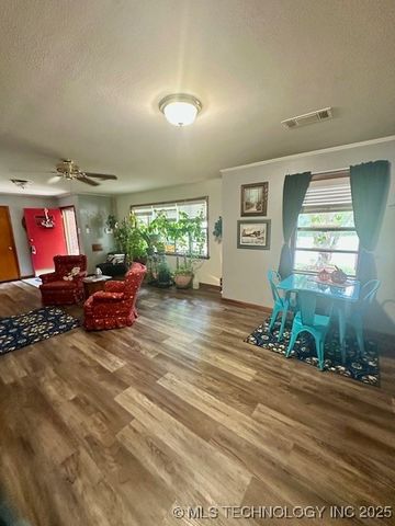 1003 N 6th, Durant, OK 74701