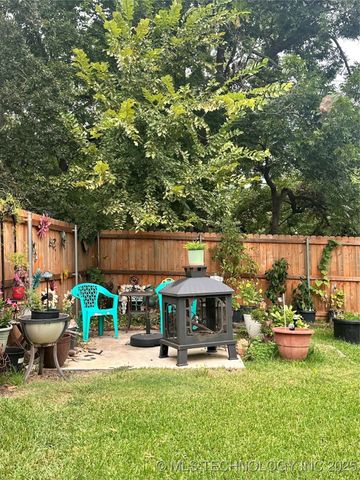 1003 N 6th, Durant, OK 74701