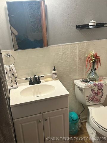 1003 N 6th, Durant, OK 74701