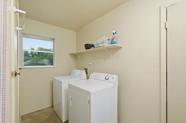 208 N Cedar ST, Buda, TX 78610