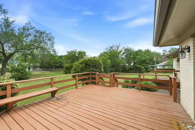208 N Cedar ST, Buda, TX 78610