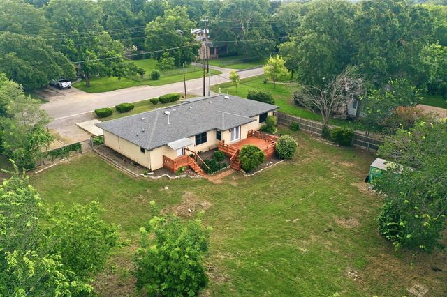 208 N Cedar ST, Buda, TX 78610