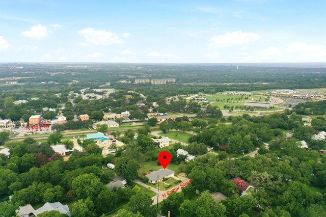 208 N Cedar ST, Buda, TX 78610