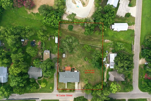 208 N Cedar ST, Buda, TX 78610