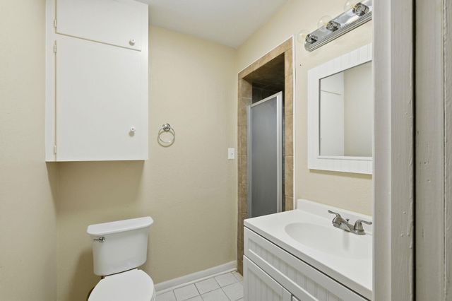 208 N Cedar ST, Buda, TX 78610
