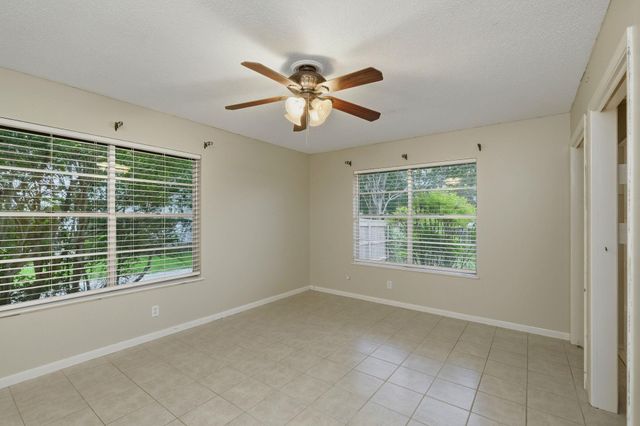 208 N Cedar ST, Buda, TX 78610