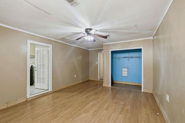 208 N Cedar ST, Buda, TX 78610