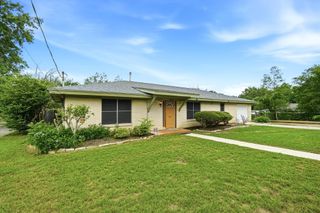 208 N Cedar ST, Buda, TX 78610