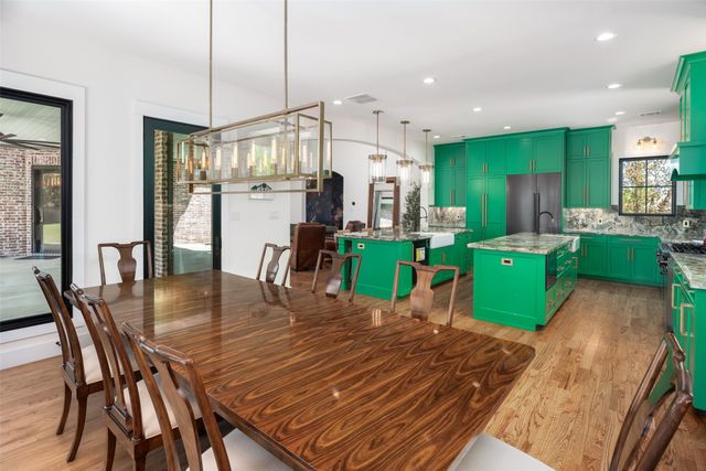 1805 Sunset Pointe, Cross Roads, TX 76227